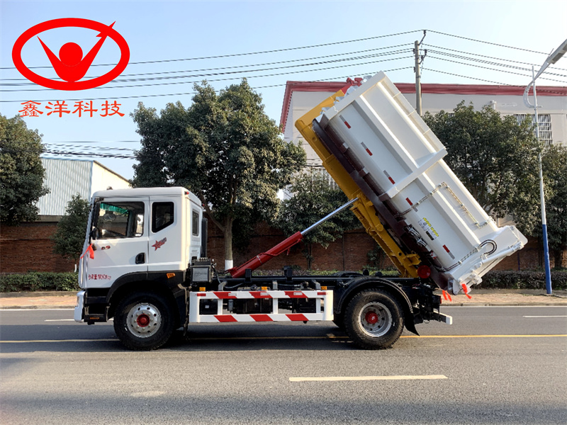 3950东风D9勾臂垃圾车