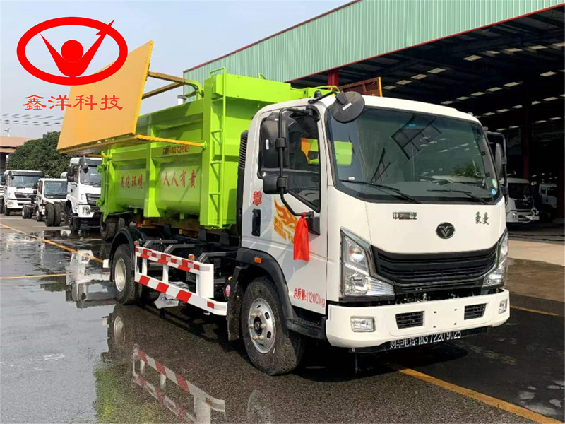 12吨重汽豪曼勾臂车