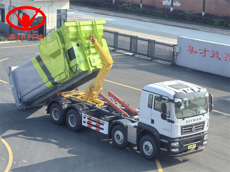 31吨重汽汕德卡前四后八勾臂垃圾车