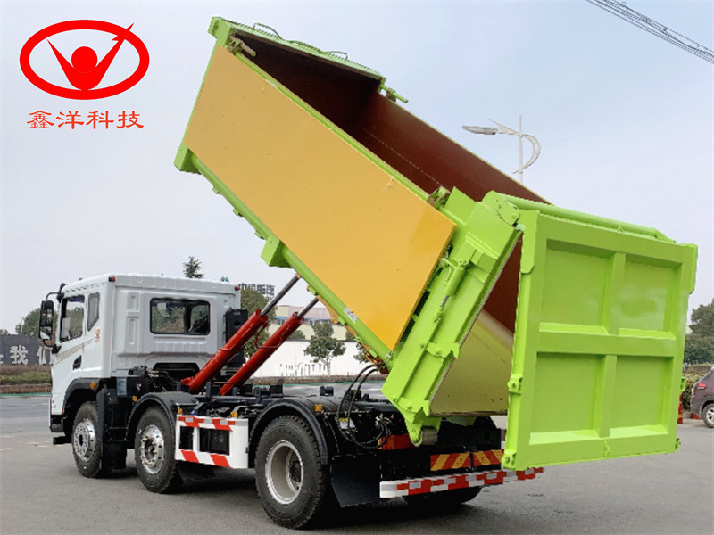 东风华神小三轴勾臂垃圾车