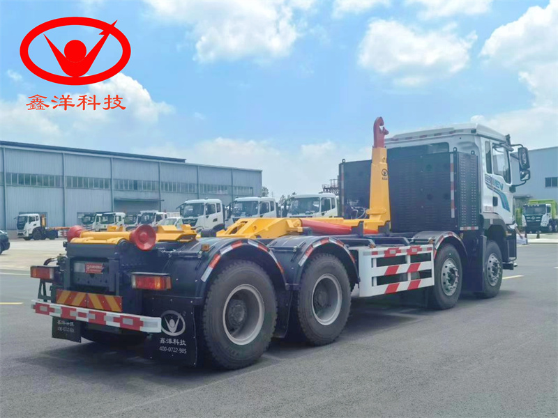 新能源陕汽8×4勾臂垃圾车