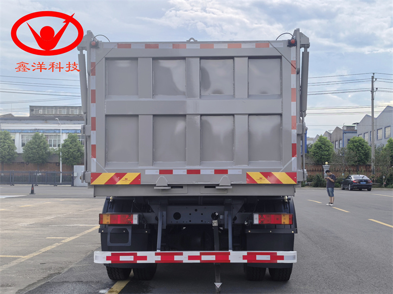 天然气东风天锦污泥自卸车