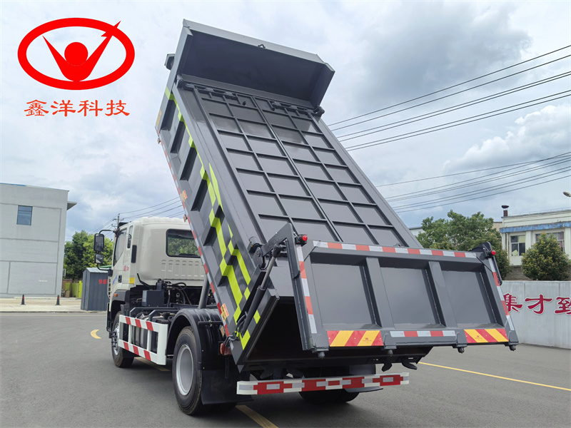 欧曼污泥自卸车
