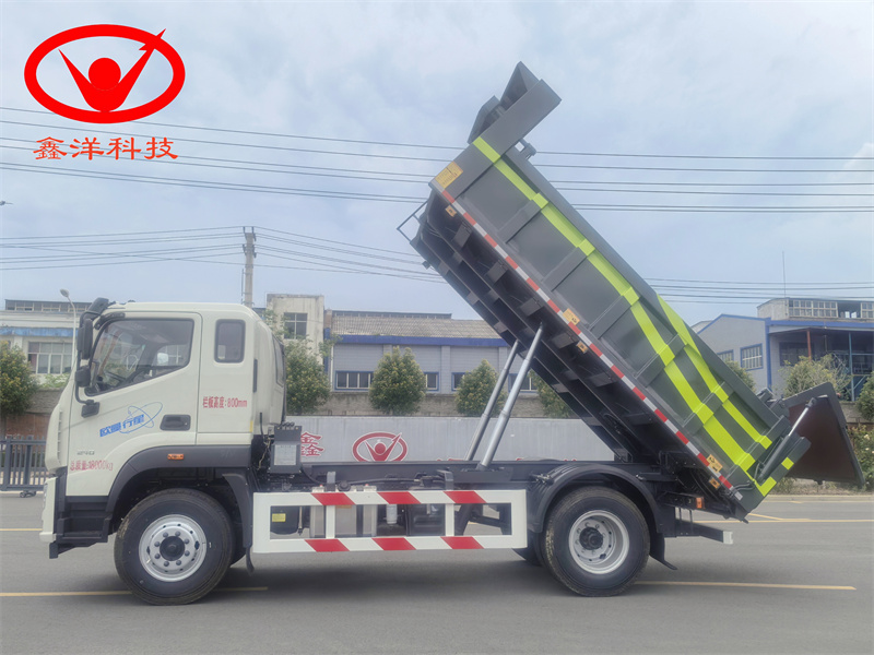 欧曼污泥自卸车