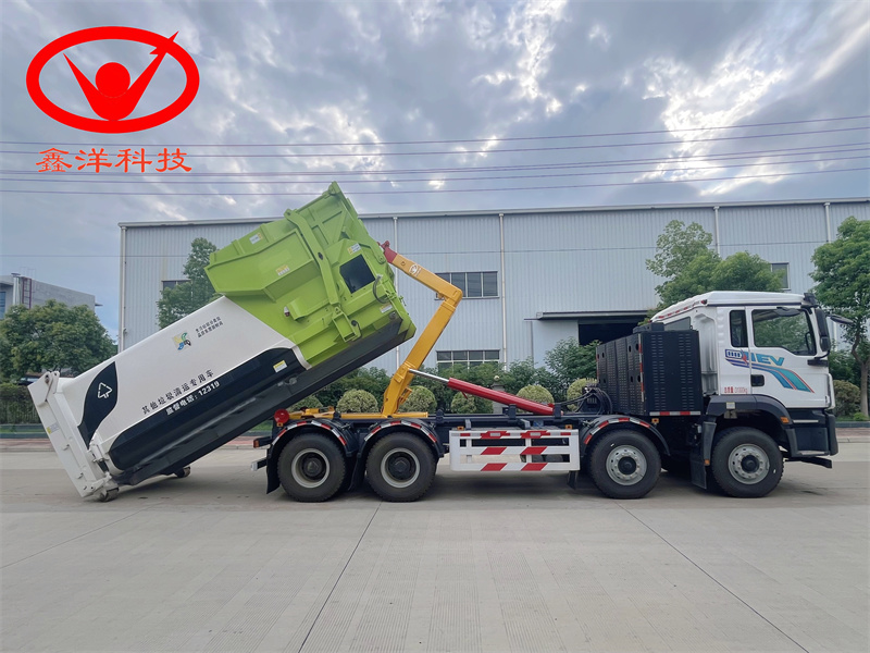 新能源陕汽8×4勾臂垃圾车