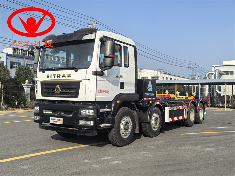 纯电动重汽汕德卡8×4勾臂垃圾车