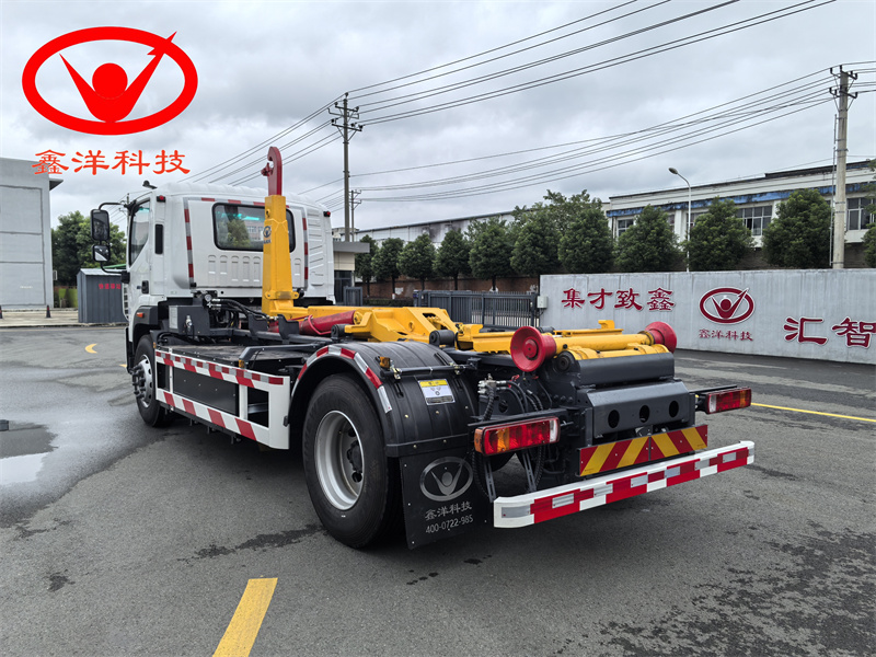 纯电动欧曼勾臂垃圾车